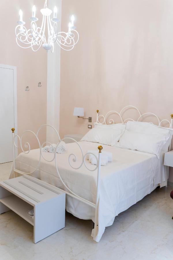 A Casa Dei Miei Otel San Pietro Vernotico Dış mekan fotoğraf