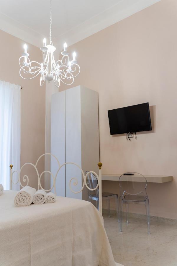 A Casa Dei Miei Otel San Pietro Vernotico Dış mekan fotoğraf