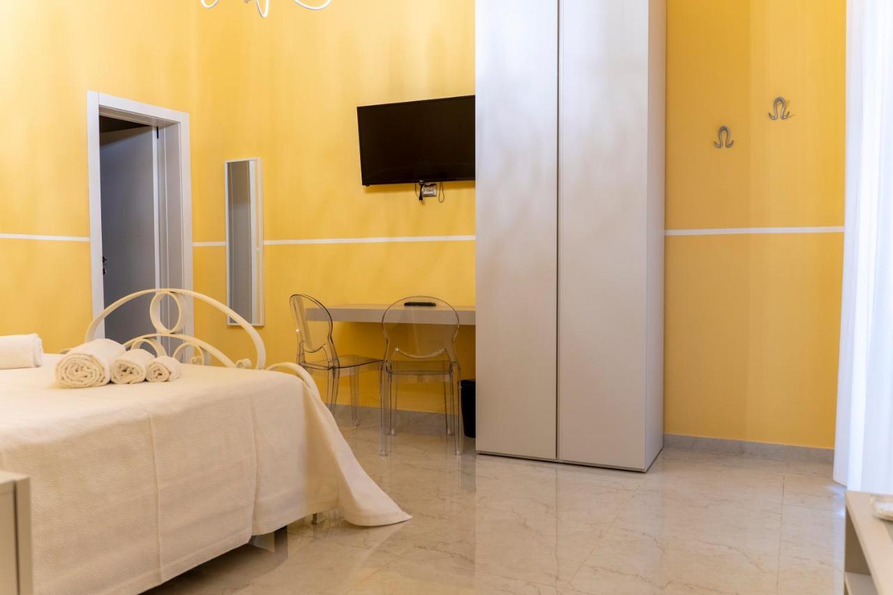 A Casa Dei Miei Otel San Pietro Vernotico Dış mekan fotoğraf