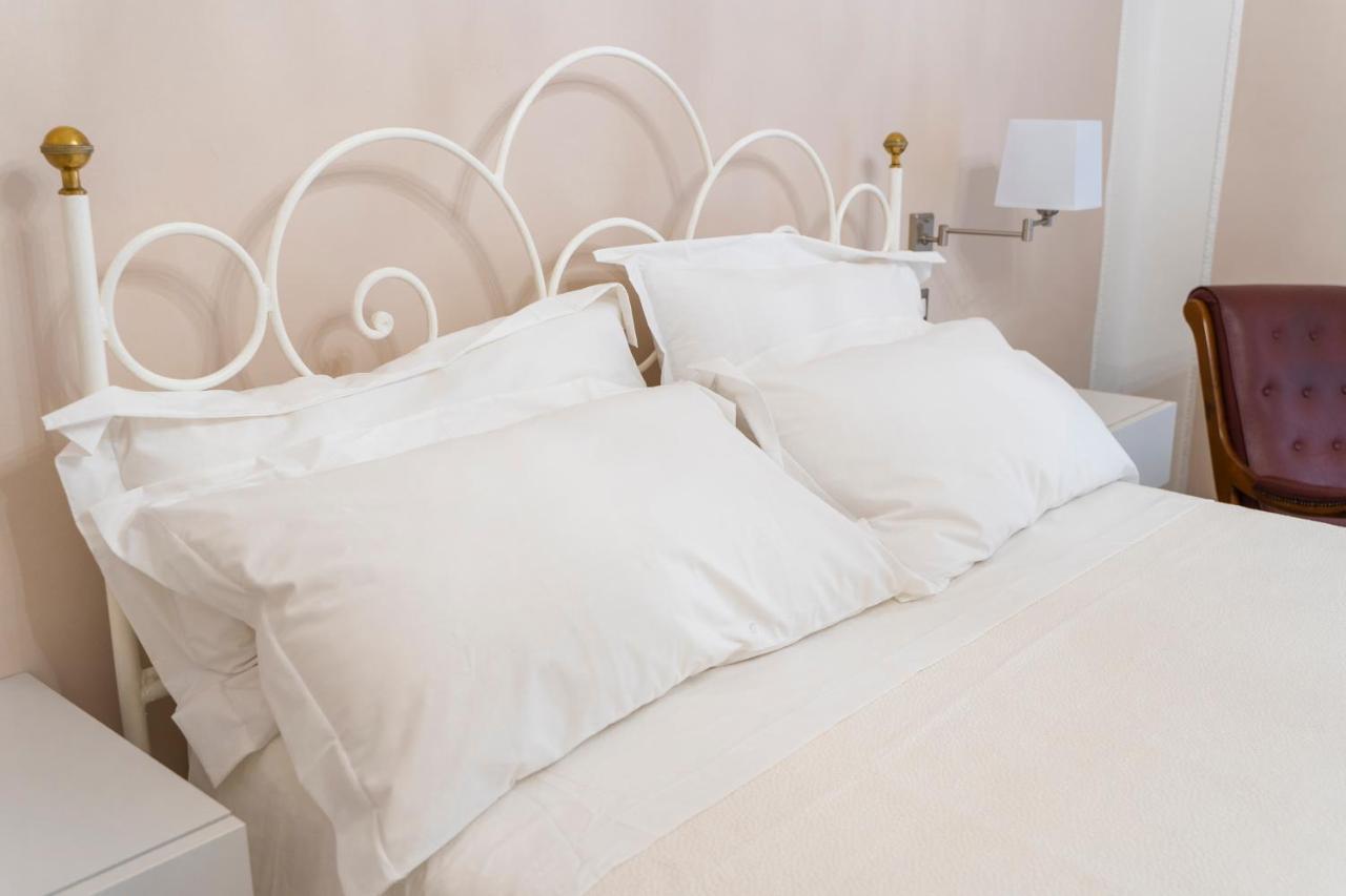 A Casa Dei Miei Otel San Pietro Vernotico Dış mekan fotoğraf