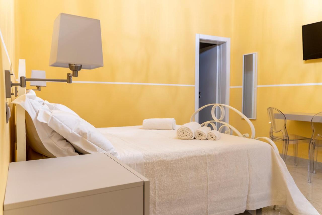 A Casa Dei Miei Otel San Pietro Vernotico Dış mekan fotoğraf