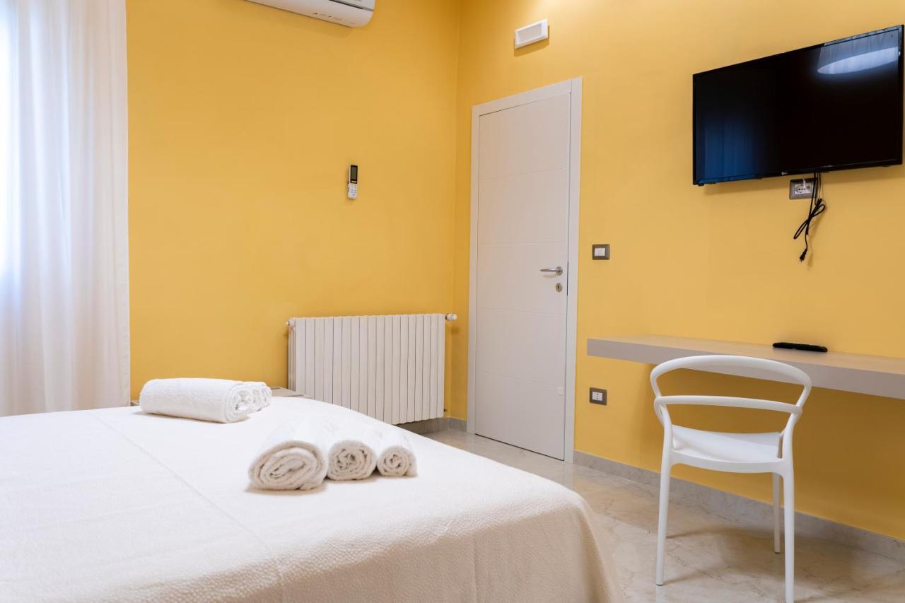 A Casa Dei Miei Otel San Pietro Vernotico Dış mekan fotoğraf