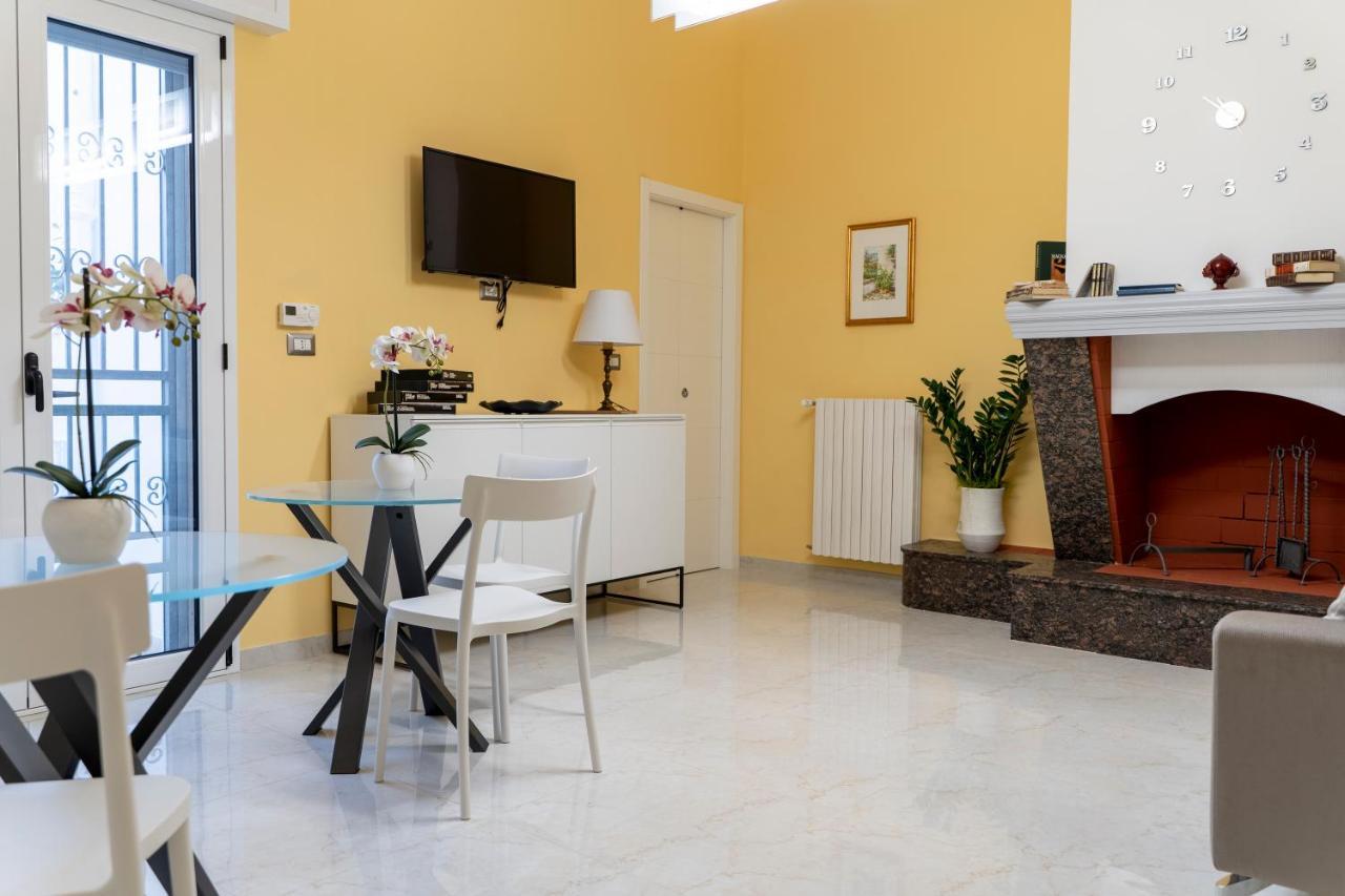 A Casa Dei Miei Otel San Pietro Vernotico Dış mekan fotoğraf